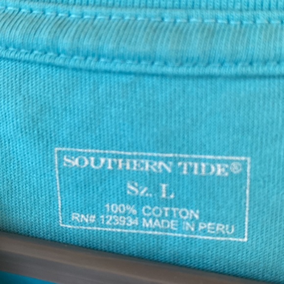 Southern Tide Tshirt - Picture 5 of 5